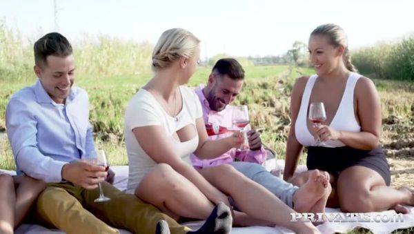 Kira Queen, Bambi Bella & Crystal Swift: Rural Group Action - veryfreeporn.com - Russia on poweredporn.com