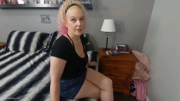 Paying off hubbys debt - hclips.com on poweredporn.com