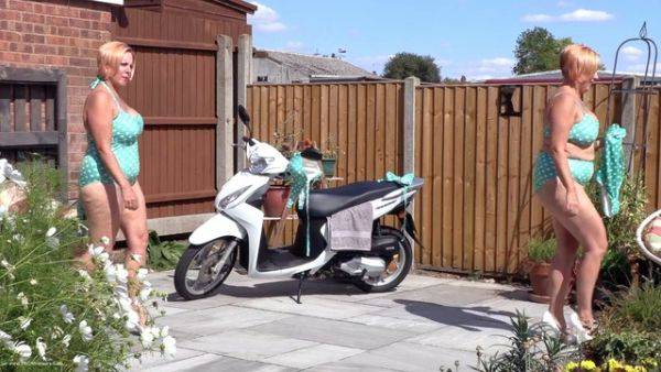 Retro Polka Dots Pt2 - hclips.com on poweredporn.com