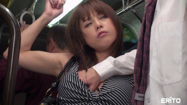 Japanese Sex Public Fetish: Reverse Nanpa On The Bus - xhand.com - Japan on poweredporn.com