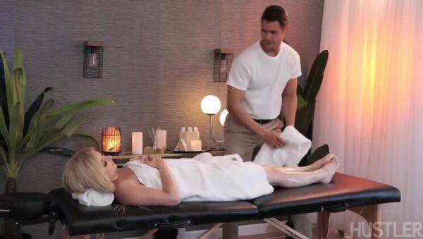 Aria Banks: Intense Oil Rubdown - xxxfiles.com on poweredporn.com