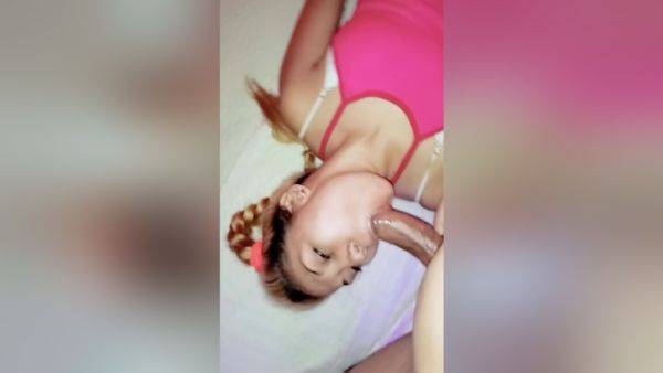 A Good Girlfriend Knows How To Wake Up Her Man - desi-porntube.com on poweredporn.com