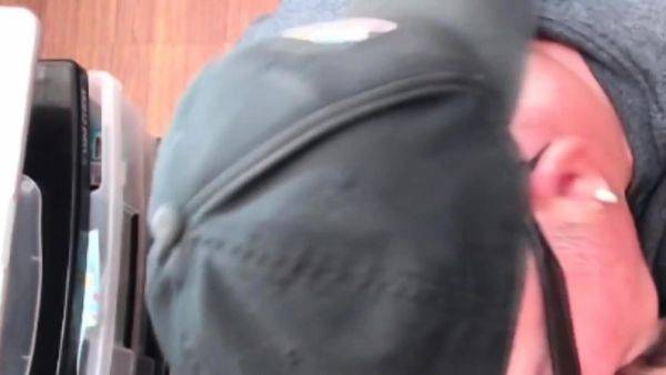 Gloryhole DILF sucks till anal at home - drtuber.com on poweredporn.com