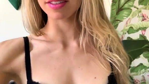 Amateur blonde solo webcam - drtuber.com on poweredporn.com