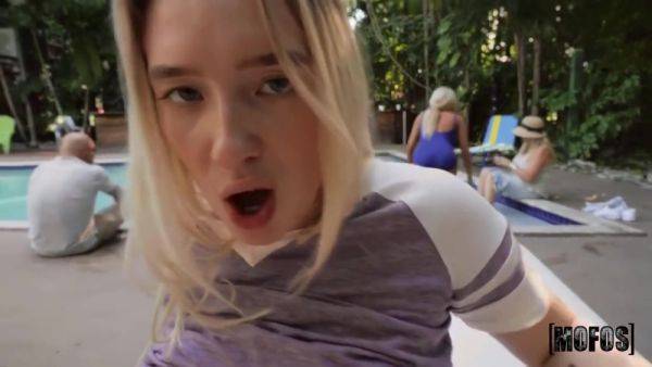 Bbq Bj With Juliette Mint - hotmovs.com on poweredporn.com