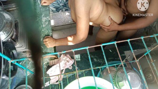 Home Made Kichen Room Sex Desi Girl Sex Indian Girl Sex Bangla Sex Hindi - desi-porntube.com - India on poweredporn.com