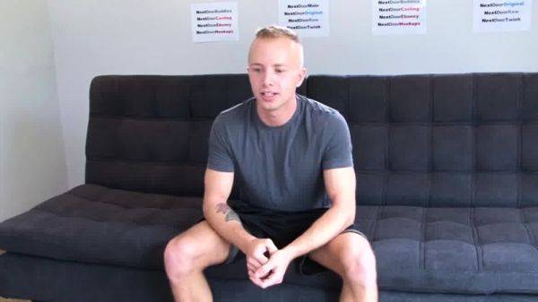 Muscled n tattooed stud solo jerks cock - drtuber.com on poweredporn.com