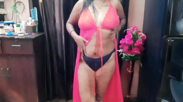 Indian Housewife - Huge Boobs - desi-porntube.com - India on poweredporn.com