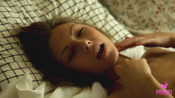 Strip Game Wtih Lovely Lynn Surprise Her Pussy With Dildo Glass With Lynn Lemay - upornia.com on poweredporn.com