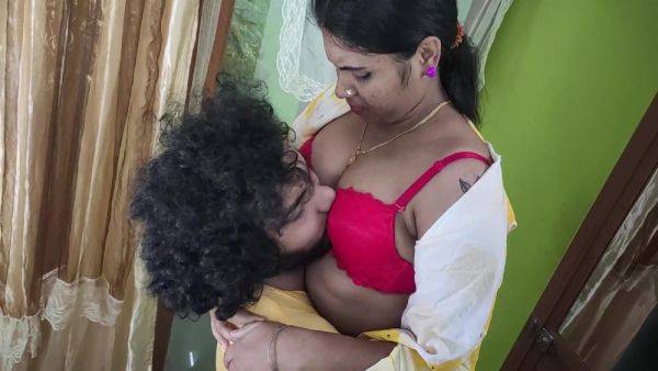 Vaishnavy Shirt Open And Red Bra Show Romance With Sharun Raj, Mallu Couple Dress Open Romance, Hot Boobs Kissing Romance With Hot Kiss - desi-porntube.com - India on poweredporn.com