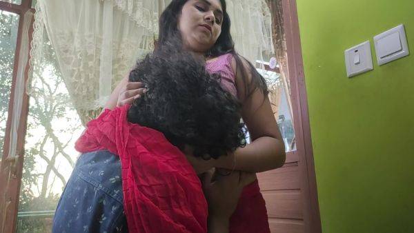 Valentine S Day In Vaishnavy Half Saree Hot Navel Lick Romance With Sharun Raj, Mallu Couple Hot Half Saree Removal Romance With Navel Lick Love - desi-porntube.com - India on poweredporn.com