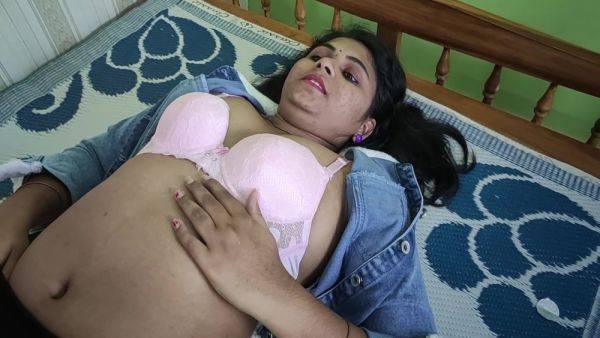 Skirt And Shirt Romance By Vaishnavy And Sharun Raj, Shirt Open And Bra Show With Boobs Press Fuck, Mallu Couple Hot Fuck Love With Valentine S Day - desi-porntube.com - India on poweredporn.com