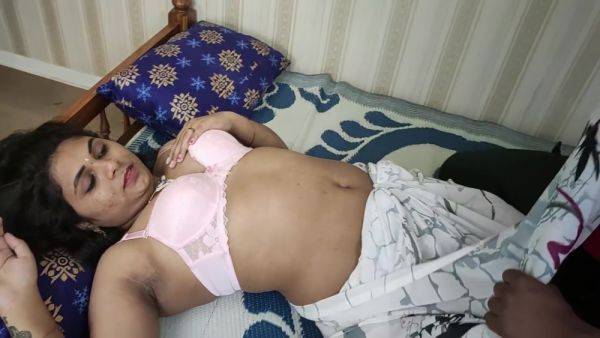 Sexy Wife In Ice Cream Lick From Navel Hole In Saree Hot Romance By Vaishnavy And Sharun Raj, Mallu Navel Lick Romance, Ice Cream Lick Hot - desi-porntube.com - India on poweredporn.com