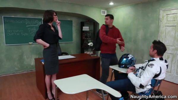 Horny Student 18+ Dicks His Nerdy Busty Brunette Milf Teacher Violet Raye Aka Violet Spice - Reality - videomanysex.com on poweredporn.com