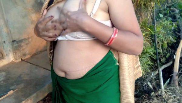 Sauteli A Le Bathroom Ma Gayera Chakma Ungli Halera Maza Gari - Nepali Porn Star - desi-porntube.com - India - Nepal on poweredporn.com