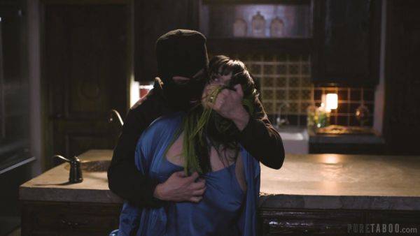 Massive cock makes big ass MILF reach surreal orgasm - hellporno.com on poweredporn.com