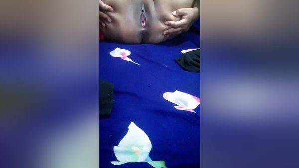 Devar Bhabhi - Indian Girl Masturbating - desi-porntube.com - India on poweredporn.com