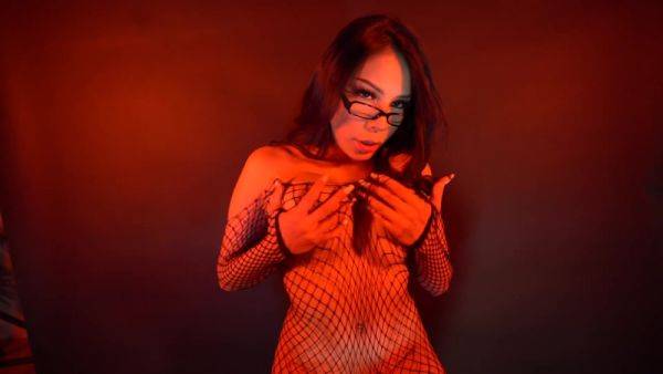 Tommy Parker And Sami Parker - Gives Blowjobs - Find The Full Video! - desi-porntube.com - India on poweredporn.com