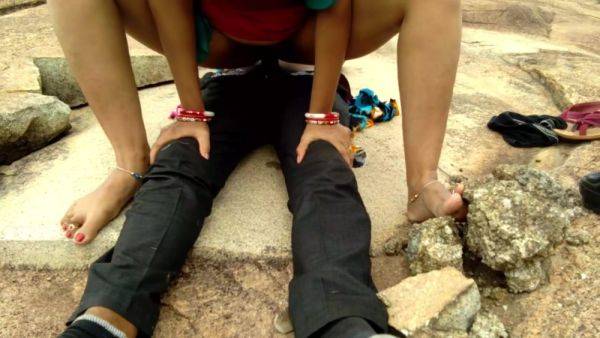 Khet Kam Garna Aako Bauju Lai Jungel Ma Pathayera Tesko Mathi Chadera Maza Diyo - Nepali Porn Star - desi-porntube.com - India - Nepal on poweredporn.com