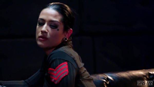 Horny Milf Gangbang With Carter Cruise - hotmovs.com on poweredporn.com