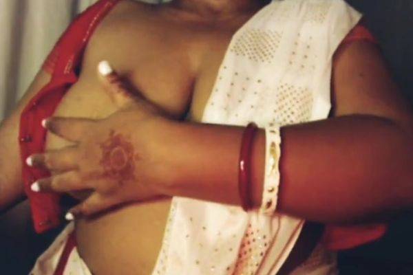 Hindi Sex - Sexy Girl Open Blause Press Boobs Show Nipple And Nipple Pinch Rubbing - desi-porntube.com - India on poweredporn.com