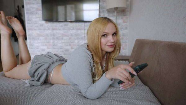 Step Sister Can't Resist Sucking Big Cock - porntry.com on poweredporn.com