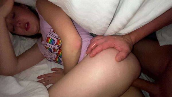 Step Sister Gets Fucked By Step Brother In Bed - porntry.com on poweredporn.com