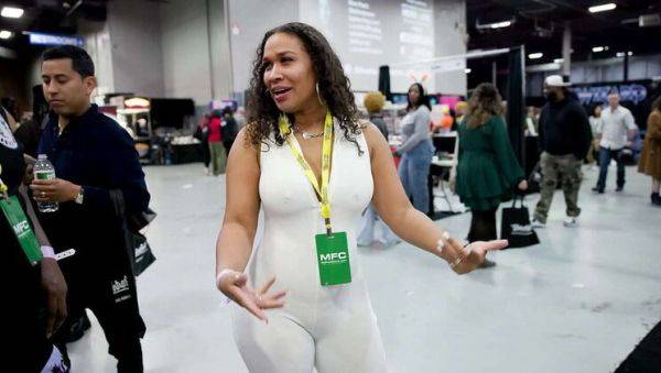 Parking Lot Action with Horny Latinas! - porntry.com on poweredporn.com