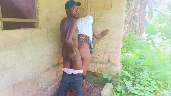 African BBW Fucked by Stepbrother in Public - veryfreeporn.com on poweredporn.com