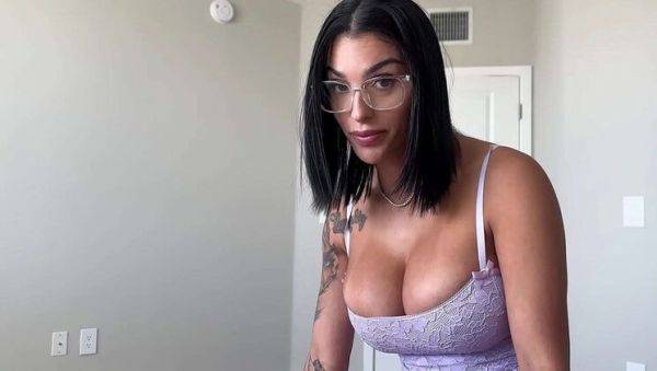 Hot Step Mom Gives Intense Hand Job - veryfreeporn.com on poweredporn.com