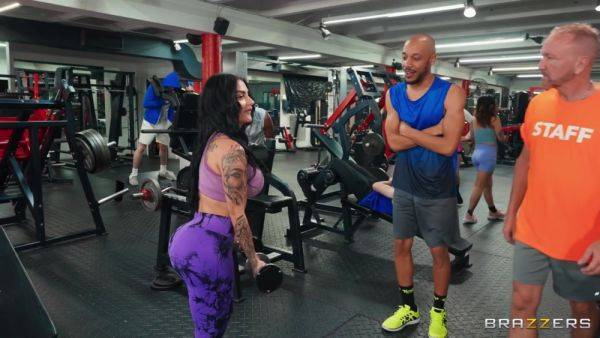 Sneaky Public Gym Screw With The Official Egypt And Dwayne Foxxx - upornia.com - Egypt on poweredporn.com