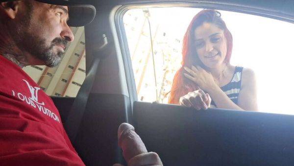 Young Girl Exposed to Street Flashing - porntry.com on poweredporn.com