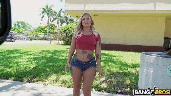 Stella Raee's Trivia Challenge Earns Her a Fuck from Brick Danger - porntry.com on poweredporn.com