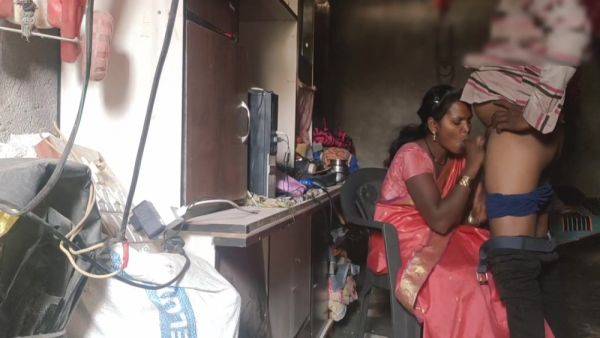 Big Ass Bhabhi - desi-porntube.com on poweredporn.com