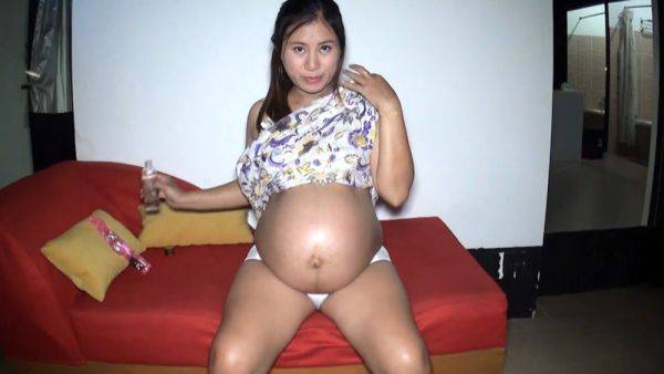 8 month pregnant hormones out of control Thai MILF needs something - txxx.com - Thailand on poweredporn.com