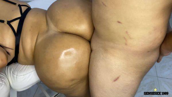 He Told Me That This Wife Liked Oil In Her Ass And They Fucked Her - videohdzog.com on poweredporn.com