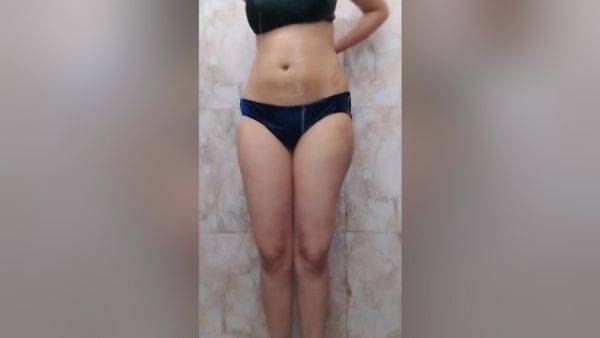 My Innocent Stepsister Bathing At Home - desi-porntube.com on poweredporn.com