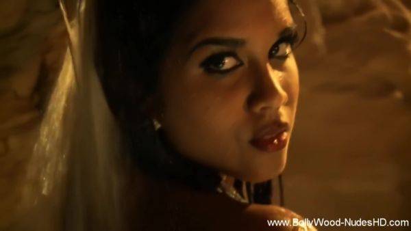 Seeing The Beauty Of The Orient - desi-porntube.com on poweredporn.com