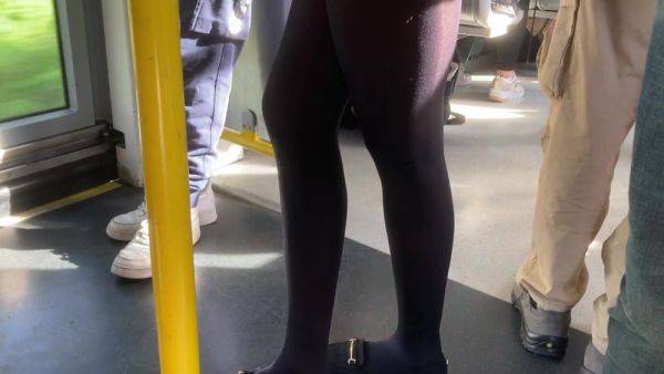 Sexy legs in pantyhose - voyeurhit.com on poweredporn.com