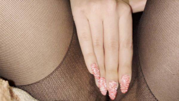 Close Up In Pantyhose - upornia.com on poweredporn.com