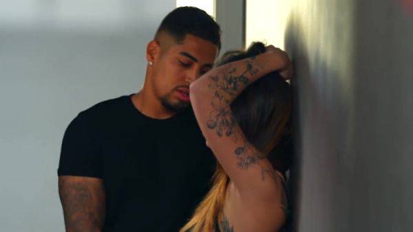 Kimberley comes, fucks hard in anal and leaves! - hotmovs.com on poweredporn.com