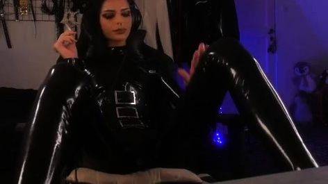 Brunette amateur milf dildos her sweet pink cunt - drtuber.com on poweredporn.com