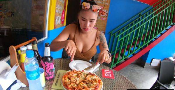 Pizza before making a homemade sex tape with his busty Asian girlfriend - alphaporno.com - Thailand on poweredporn.com