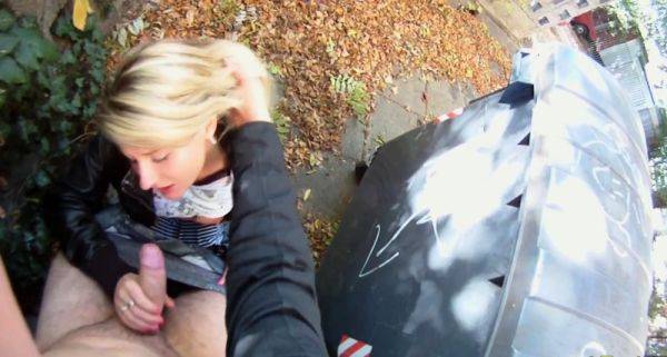 Fellow fills young blonde floosy Emma and fucks her hard - drtuber.com on poweredporn.com