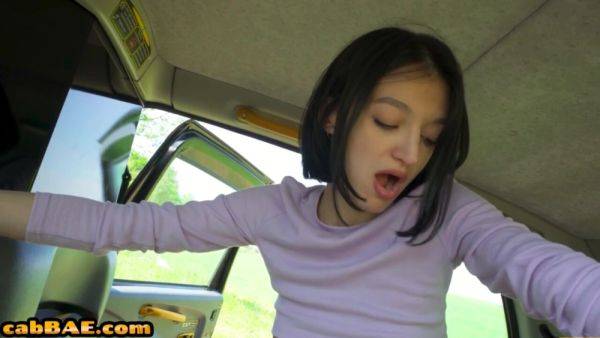 21yo amateur Russian taxi gal fucked outdoor by lucky driver - txxx.com - Russia on poweredporn.com
