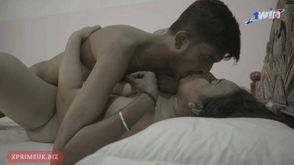 Beautiful Indian Bhabhi Gets Fucked By Servant - desi-porntube.com - India on poweredporn.com