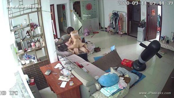 Hackers use the camera to remote monitoring of a lover's home life.609 - hclips.com - China on poweredporn.com