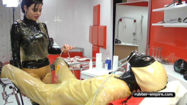 Lady Ashley - Madame Gillette Und Extremly Tubed 2 - videohdzog.com on poweredporn.com