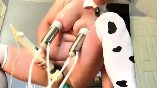 Pregnant Slut Stretching Her Hole to The Belly - drtuber.com on poweredporn.com