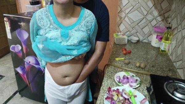 Indian Desi Bhabhi Fucked Hard By Her Devar In Hindi With Devar Bhabhi - desi-porntube.com - India on poweredporn.com